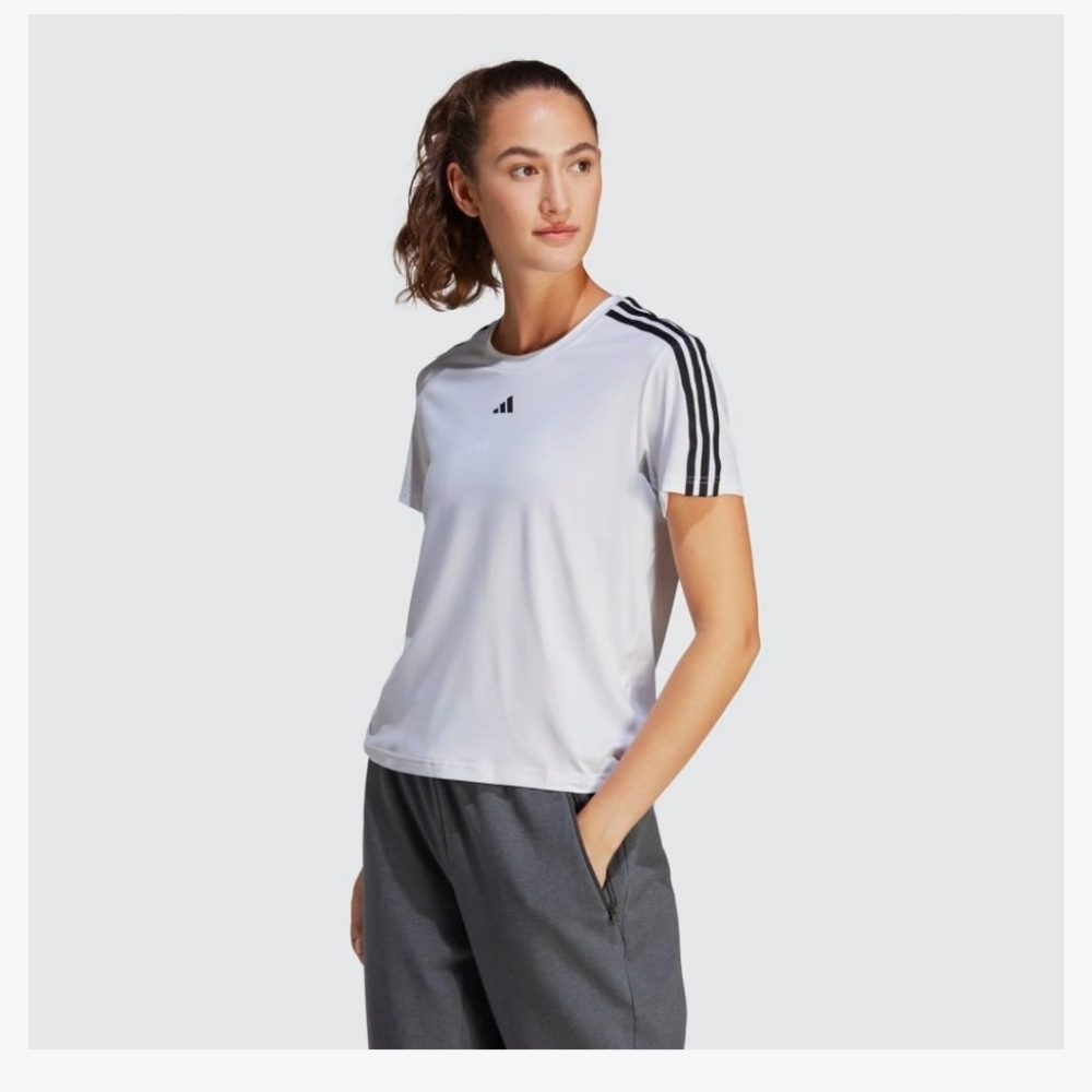 adidas Women's Aeroready Training Essentials Regular 3-Stripes T-Shirt Medium